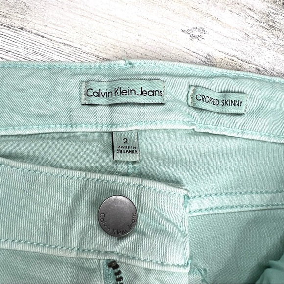 Calvin Klein NWT Cropped Skinny Mid-Rise Jeans Mint Green Size 2 - Picture 8 of 15